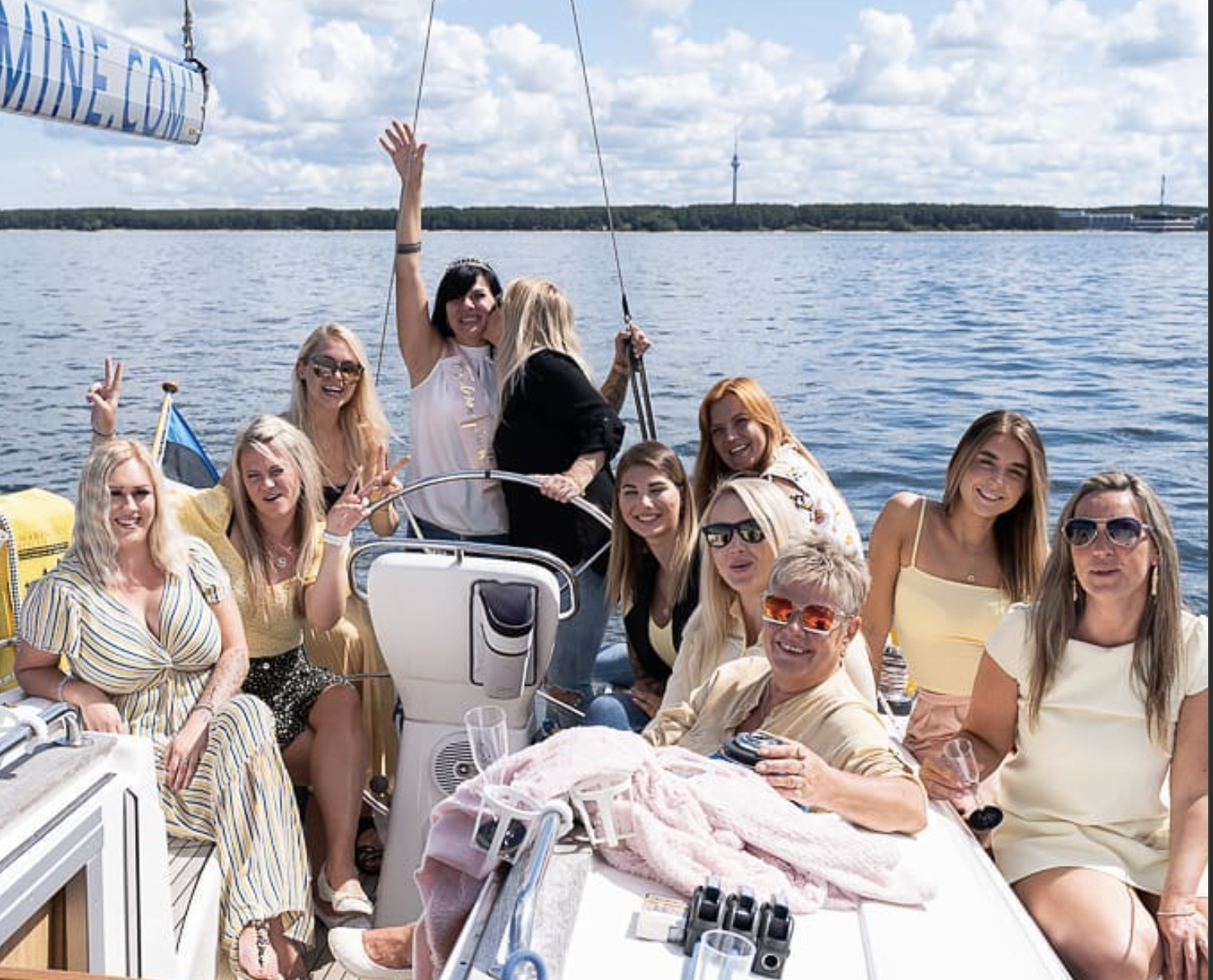 Limousine and sailing package